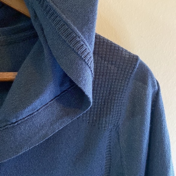 Caposhie| Long Hooded Cardigan Button Up. - Picture 6 of 11